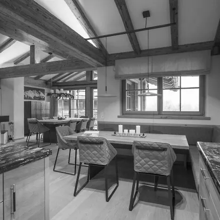 Entire Chalet With Pool And Sauna Διαμέρισμα