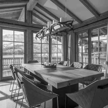 Entire Chalet With Pool And Sauna Διαμέρισμα *