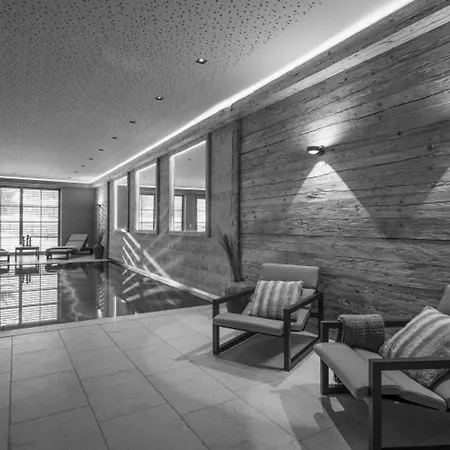 Entire Chalet With Pool And Sauna Διαμέρισμα *